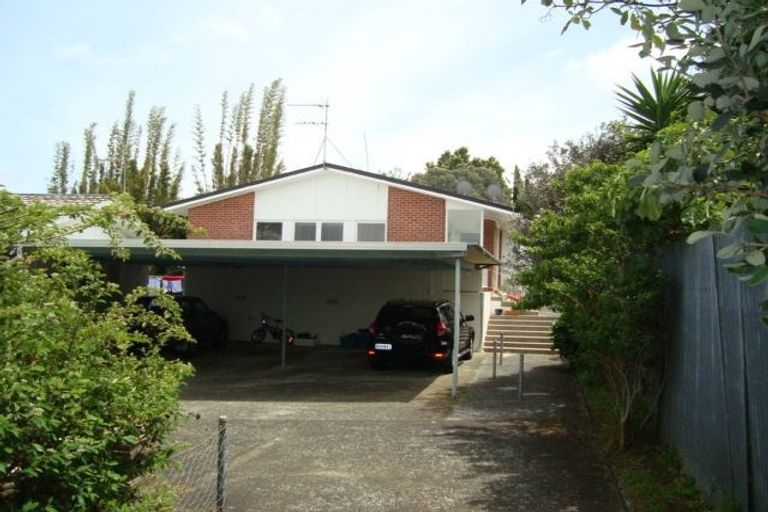 Photo of property in 4/3 Evelyn Place, Hillcrest, Auckland, 0627