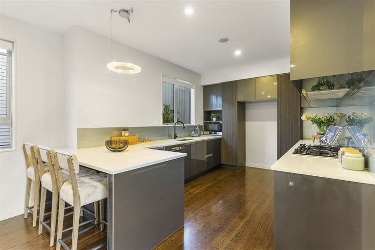 Photo of property in 32 Remuremu Street, Long Bay, Auckland, 0630