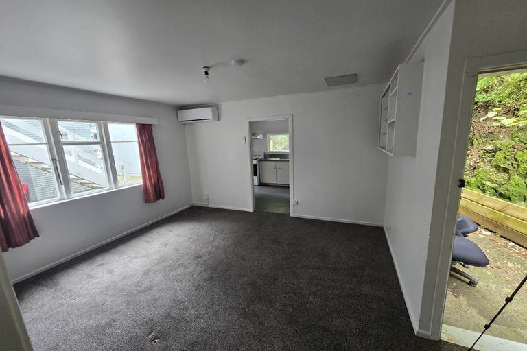Photo of property in 142 Aro Street, Aro Valley, Wellington, 6021