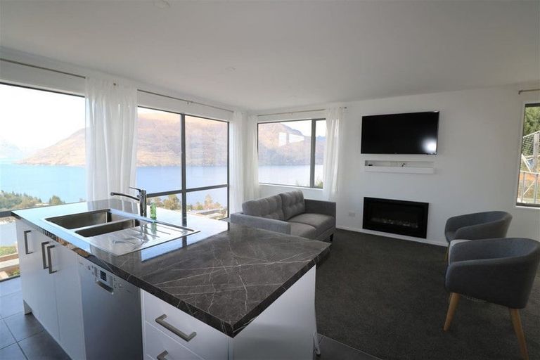 Photo of property in 57a-b Dart Place, Fernhill, Queenstown, 9300