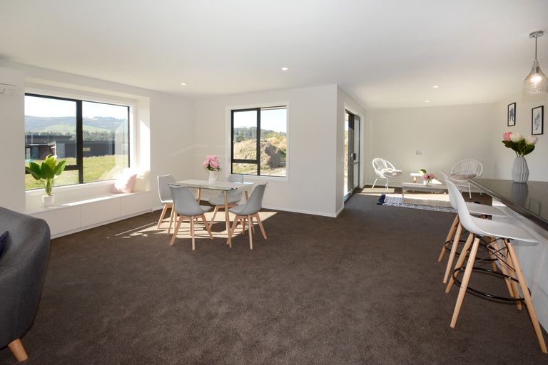 Photo of property in 43 Awa Toru Drive, Fairfield, Dunedin, 9018