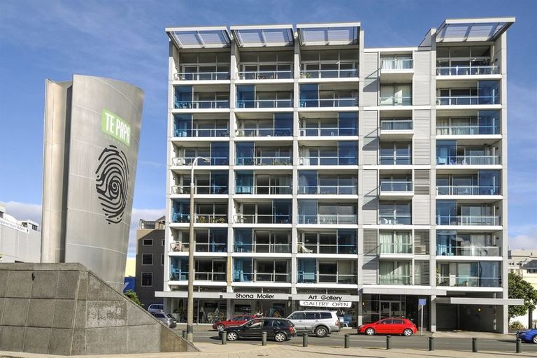 Photo of property in Portal Apartments, 8a/42 Cable Street, Te Aro, Wellington, 6011
