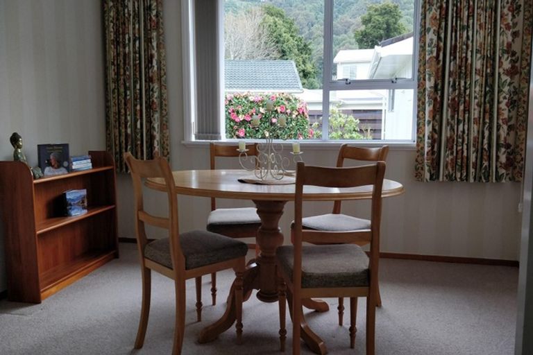 Photo of property in 51 Holdsworth Avenue, Trentham, Upper Hutt, 5018