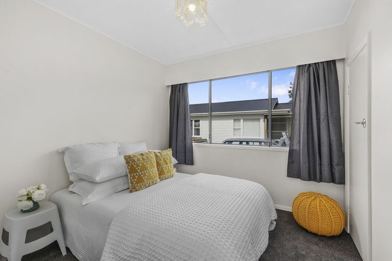 Photo of property in 242 Wellington Road, Wainuiomata, Lower Hutt, 5014