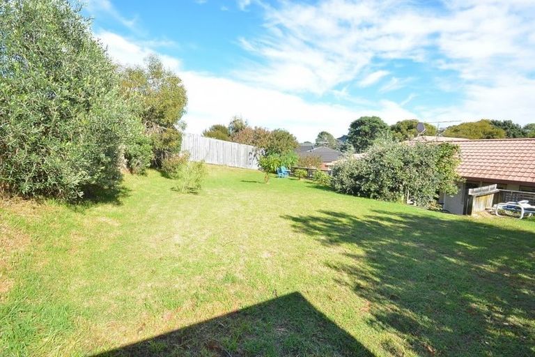 Photo of property in 60 Queens Road, Waikanae Beach, Waikanae, 5036