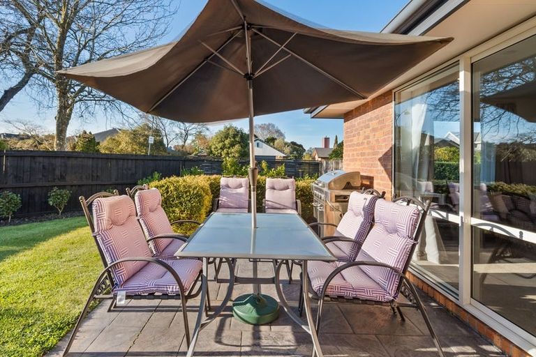 Photo of property in 10 Limes Avenue, Parklands, Christchurch, 8083