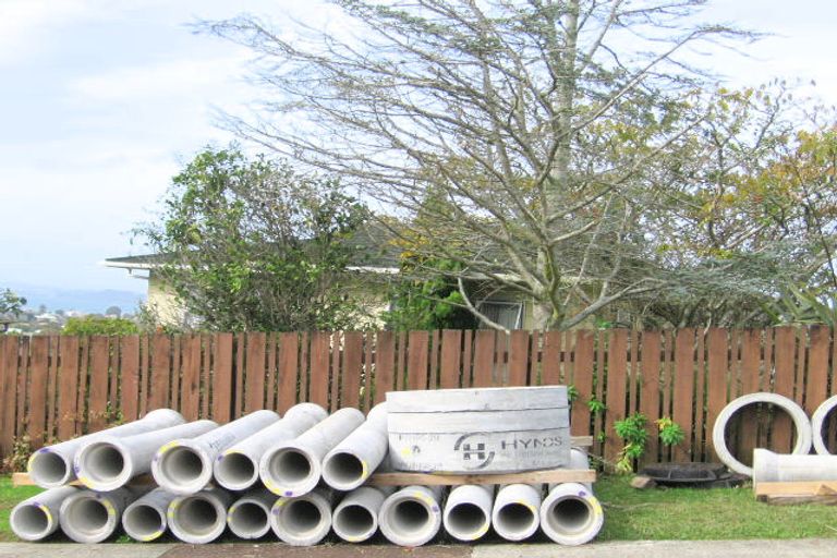 Photo of property in 8 Fairway Avenue, Red Beach, 0932