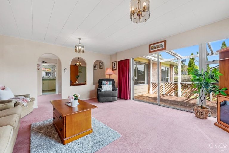 Photo of property in 13 Christchurch Crescent, Kelson, Lower Hutt, 5010