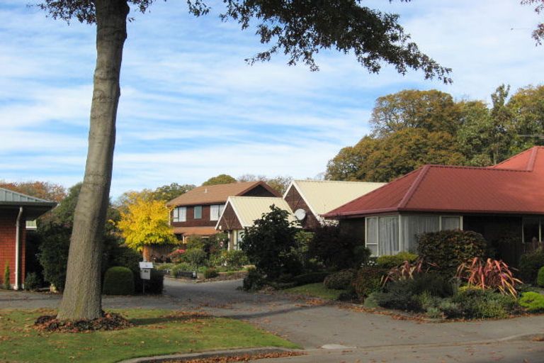 Photo of property in 7b Ludecke Place, Sockburn, Christchurch, 8042