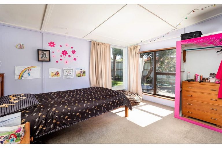 Photo of property in 146 Opawa Road, Opawa, Christchurch, 8023