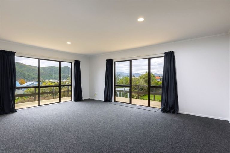 Photo of property in 12 Rimu Terrace, Waikawa, Picton, 7220