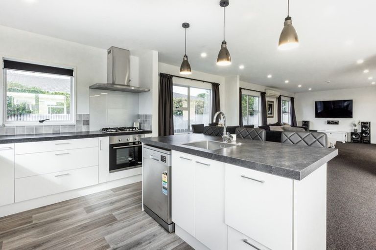 Photo of property in 11 Roskilda Crescent, Taradale, Napier, 4112