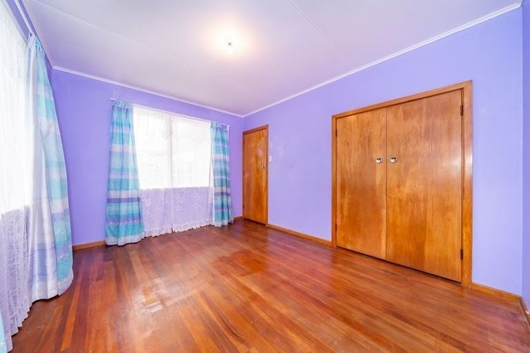 Photo of property in 39 Levant Street, Cannons Creek, Porirua, 5024
