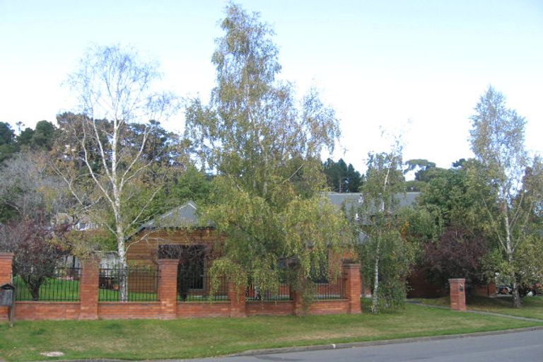 Photo of property in 20 Chatsworth Road, Silverstream, Upper Hutt, 5019