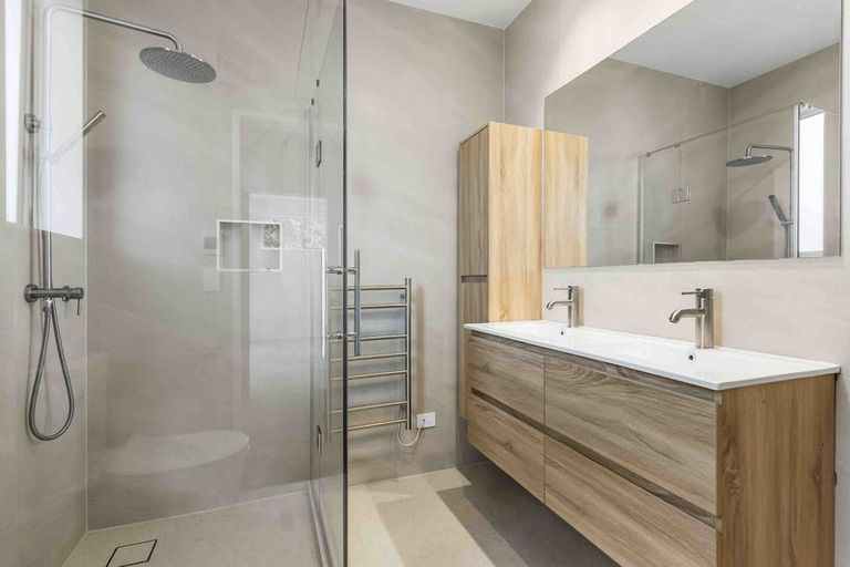 Photo of property in 1a Bernard Street, Papatoetoe, Auckland, 2025