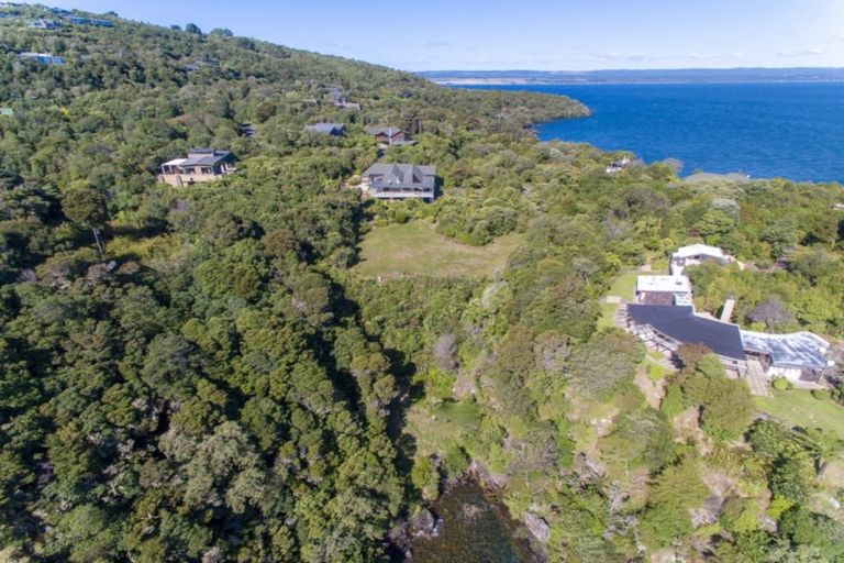 Photo of property in 17 Whakamoenga Point, Acacia Bay, Taupo, 3385