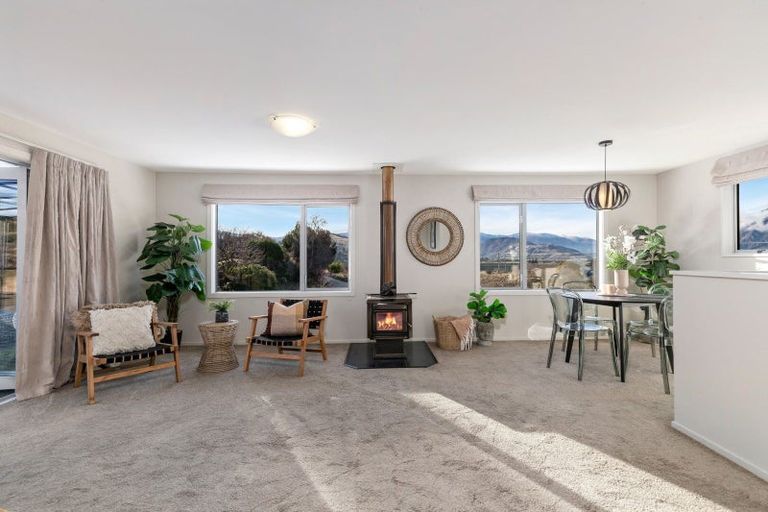 Photo of property in 72 Jims Way, Frankton, Queenstown, 9371