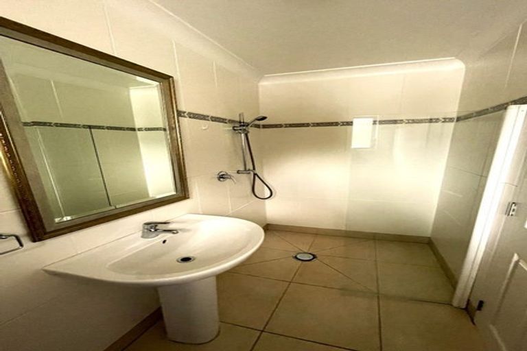 Photo of property in 5 Heather Place, Picton, 7220