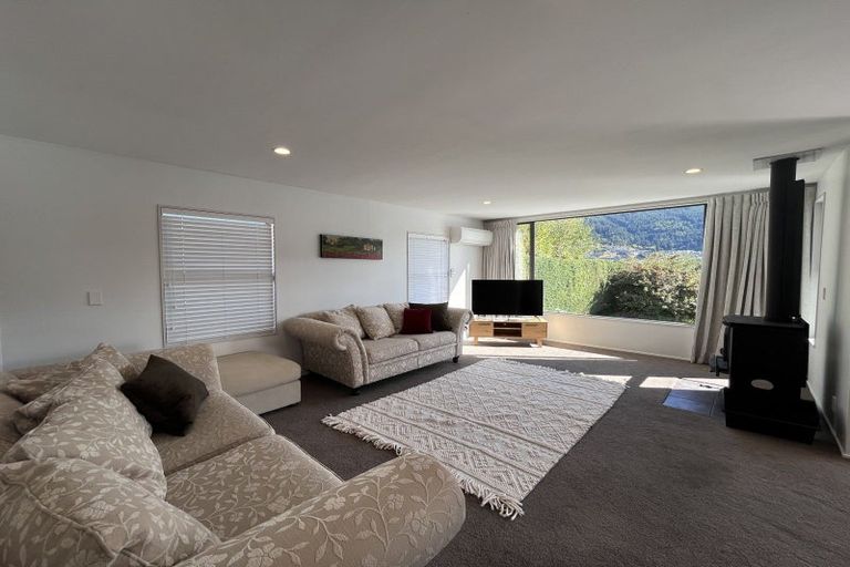 Photo of property in 379 Peninsula Road, Kelvin Heights, Queenstown, 9300