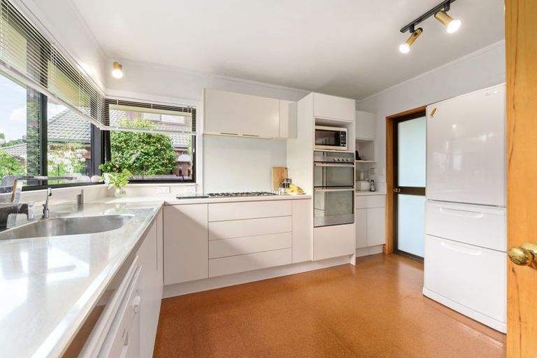 Photo of property in 12 Cooper Place, Chedworth, Hamilton, 3210