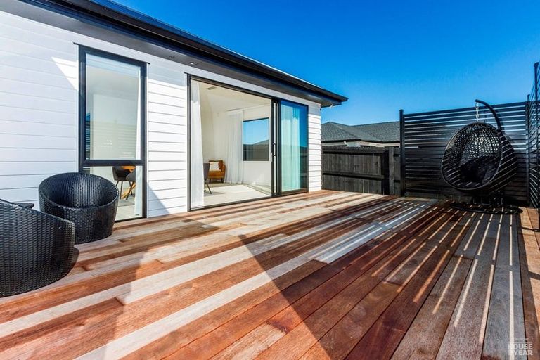 Photo of property in 5 Edward Abell Street, Wainui, 0932