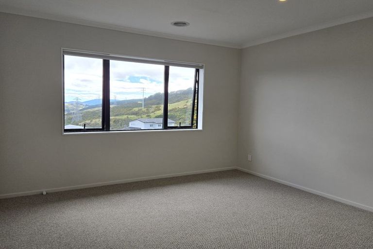 Photo of property in 1 Saba Way, Grenada Village, Wellington, 6037