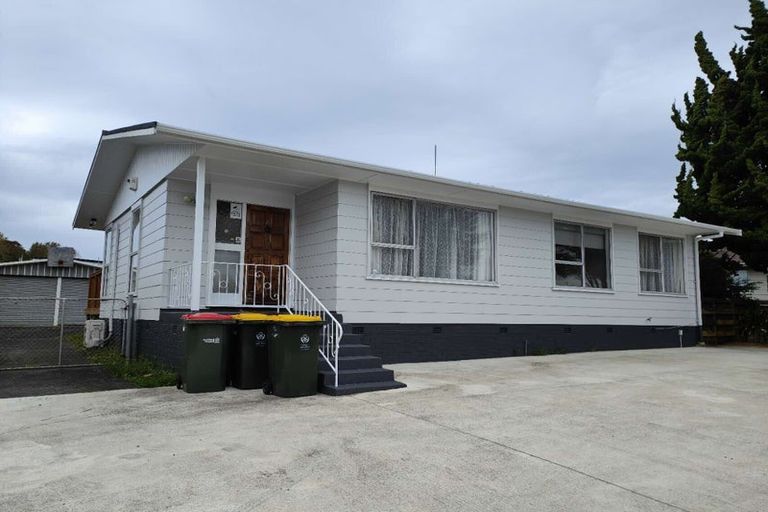 Photo of property in 6 Carbery Place, Manurewa, Auckland, 2102