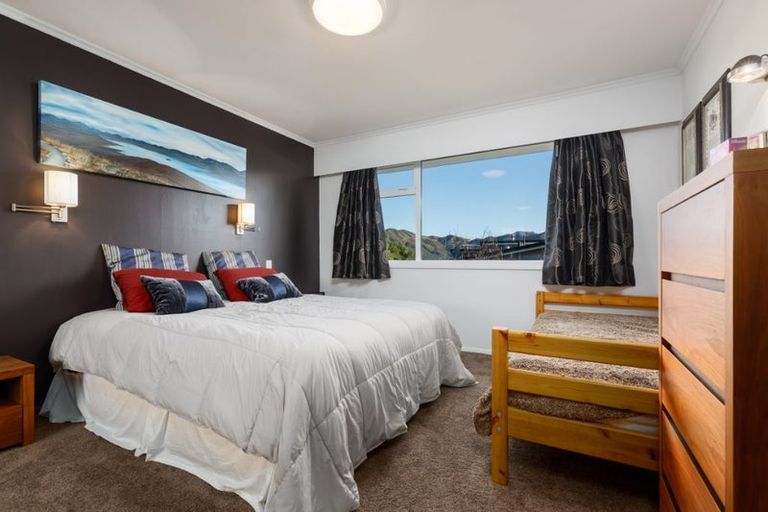 Photo of property in 7 Krishna Way, Khandallah, Wellington, 6035