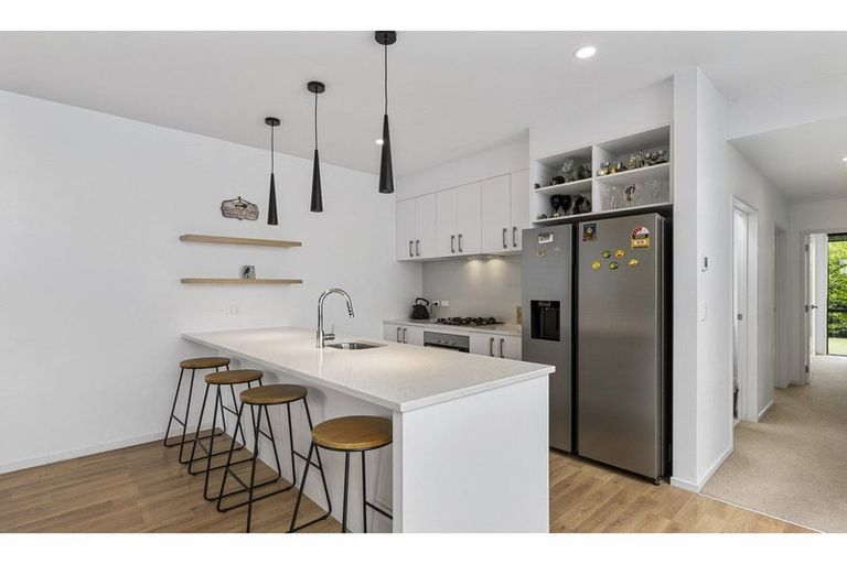 Photo of property in 4 Troop Road, Papakura, 2110