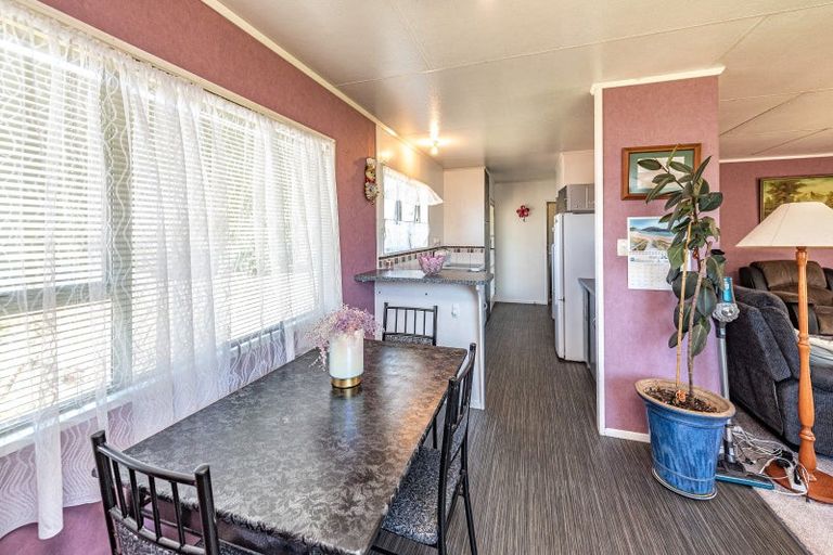 Photo of property in 108 Hinau Street, Castlecliff, Whanganui, 4501