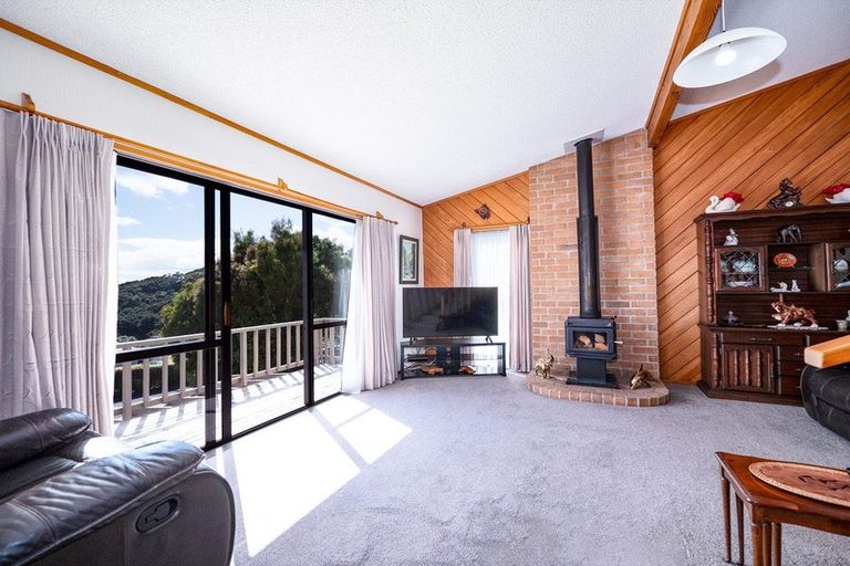 Photo of property in 5 Puketiro Place, Paihia, 0200