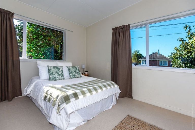 Photo of property in 15 Bronwyn Street, Mairehau, Christchurch, 8052