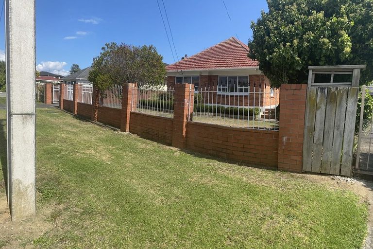 Photo of property in 14 Picton Street, Papatoetoe, Auckland, 2024