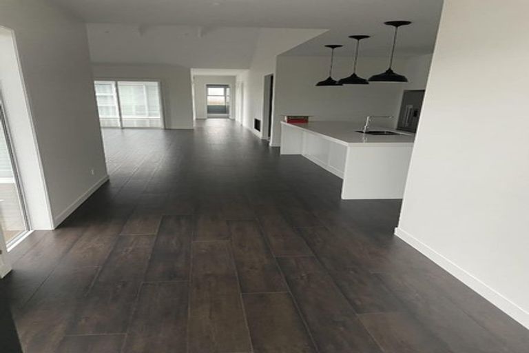 Photo of property in 9 Moya Drive, Matakana, 0985