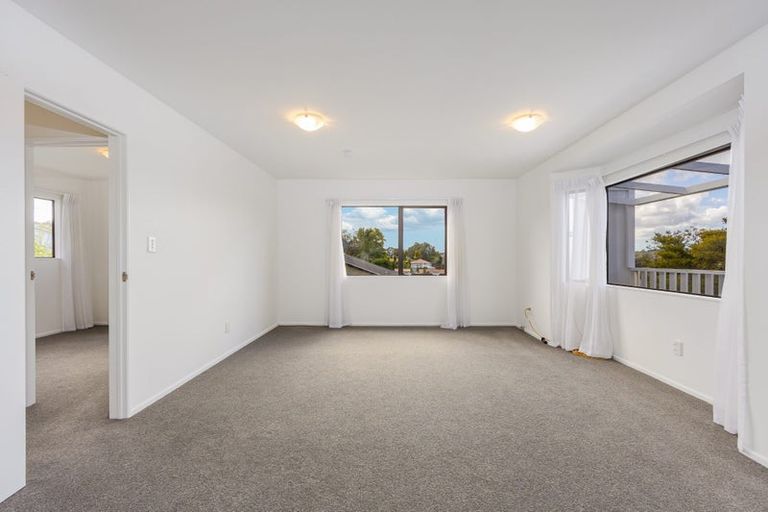 Photo of property in 2/63 Rodney Street, Wellsford, 0900