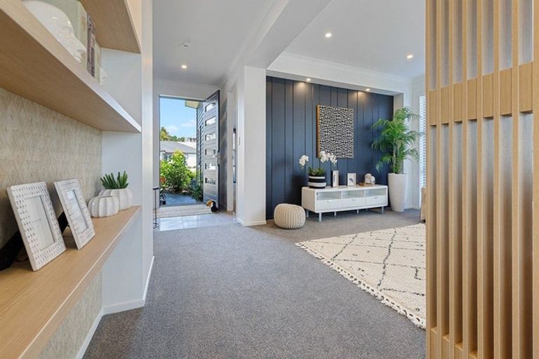 Photo of property in 33b Island Bay Road, Beach Haven, Auckland, 0626
