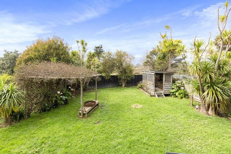 Photo of property in 106 Parkhurst Road, Parakai, 0830