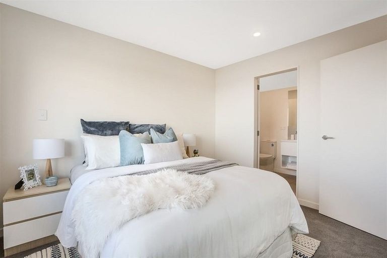 Photo of property in 21 John Street, Stokes Valley, Lower Hutt, 5019