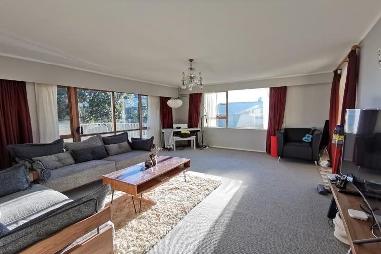 Photo of property in 9 The Sounding, Whitby, Porirua, 5024