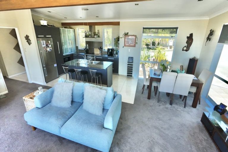 Photo of property in 8 Ocean View Road, Cable Bay, 0420