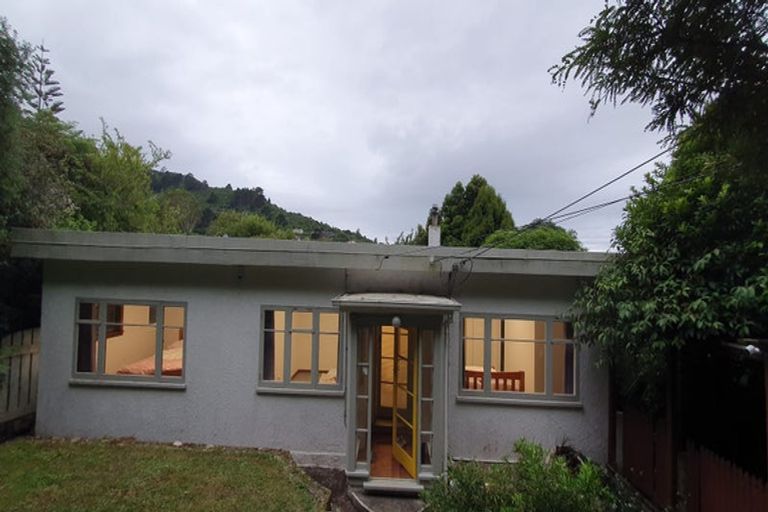 Photo of property in 70 Chamberlain Road, Karori, Wellington, 6012