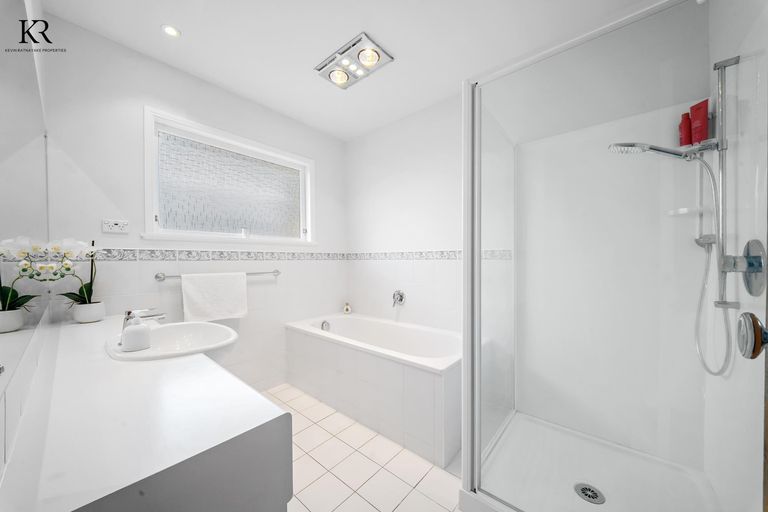 Photo of property in 10 Alf Walker Place, Papakura, 2110