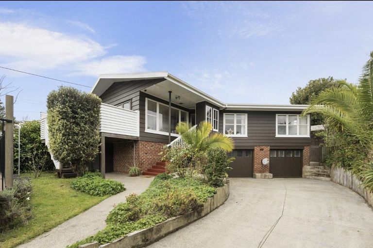 Photo of property in 97 Wallace Road, Mangere Bridge, Auckland, 2022