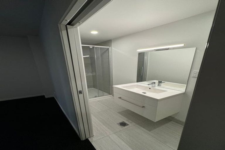 Photo of property in 16 Te Puketoka Lane, Mangere, Auckland, 2022