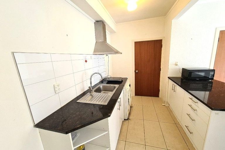 Photo of property in 66 Mayfair Crescent, Mairangi Bay, Auckland, 0630