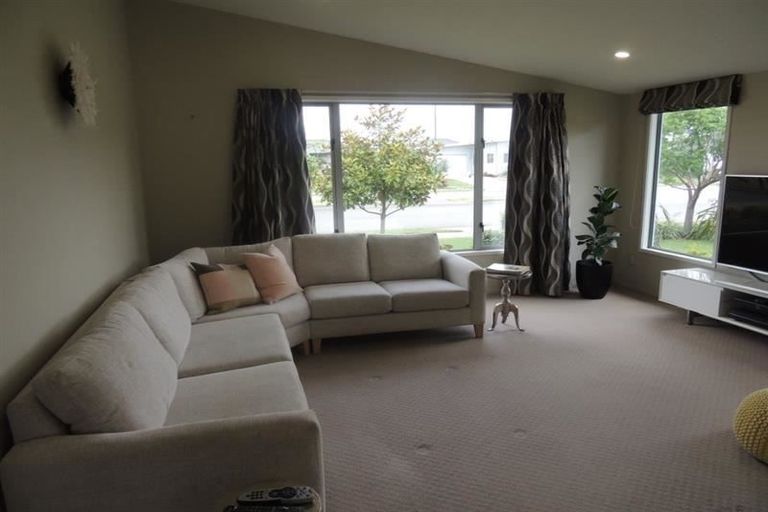 Photo of property in 32 Pacific Avenue, Poraiti, Napier, 4112