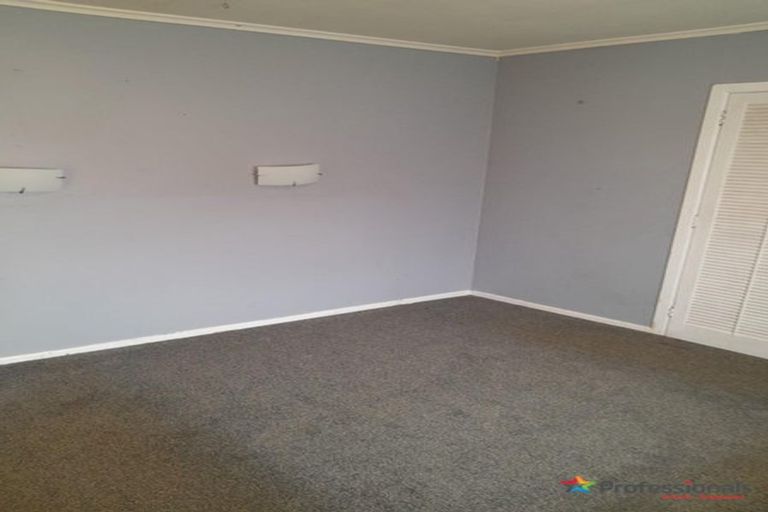 Photo of property in 7 Hallberry Road, Mangere East, Auckland, 2024
