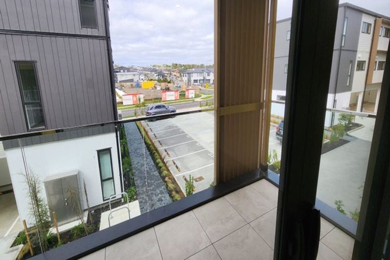 Photo of property in 102/5 Newelm Lane, Flat Bush, Auckland, 2019
