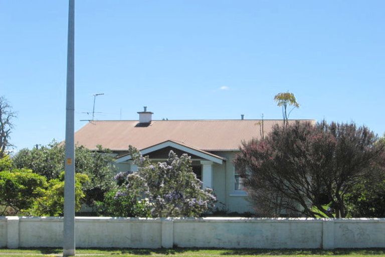Photo of property in 36 De Lautour Road, Inner Kaiti, Gisborne, 4010