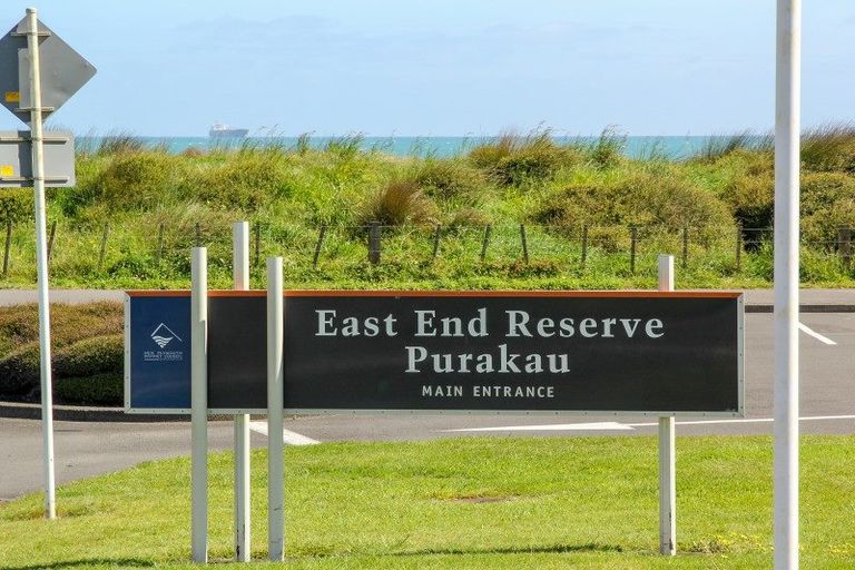 Photo of property in 6 Nobs Line, Strandon, New Plymouth, 4312